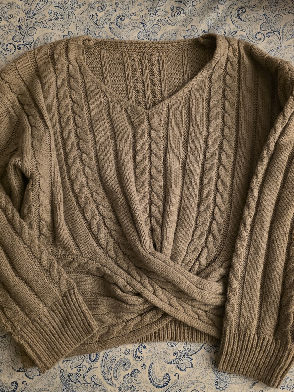Women’s Cable Knit V-Neck Sweater in Taupe